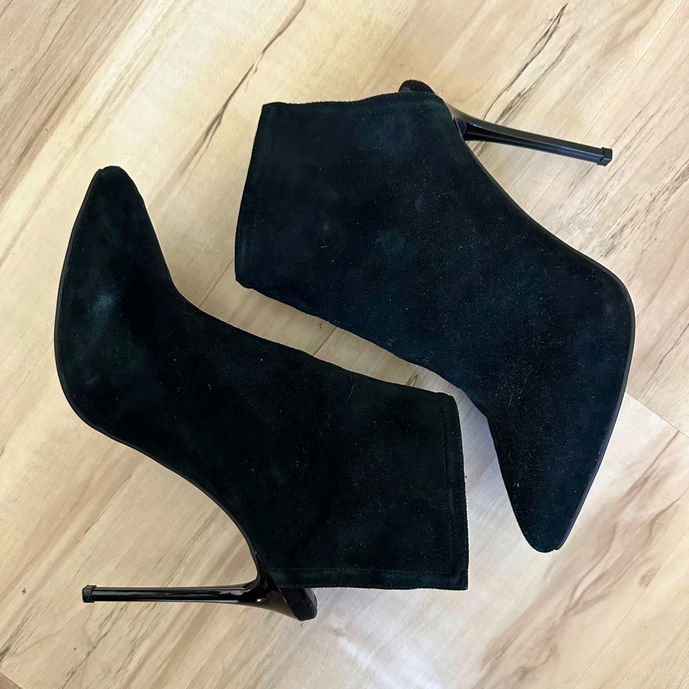 Black Jeffrey Campbell stilettos